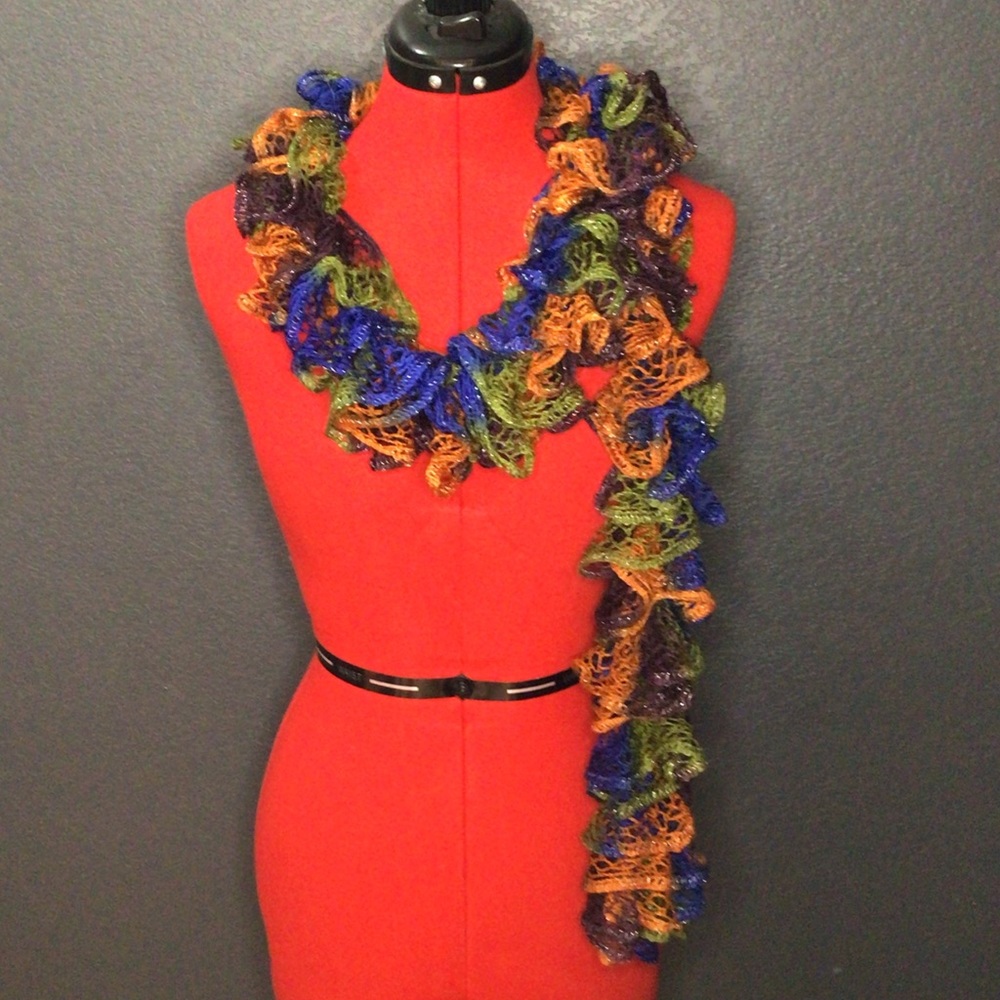 Ruffle scarf
